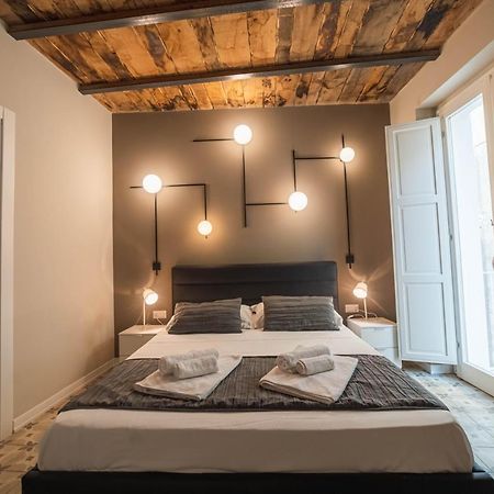 Palazzo Paladini - Luxury Suites In The Heart Of The Old Town Pizzo  Exterior foto